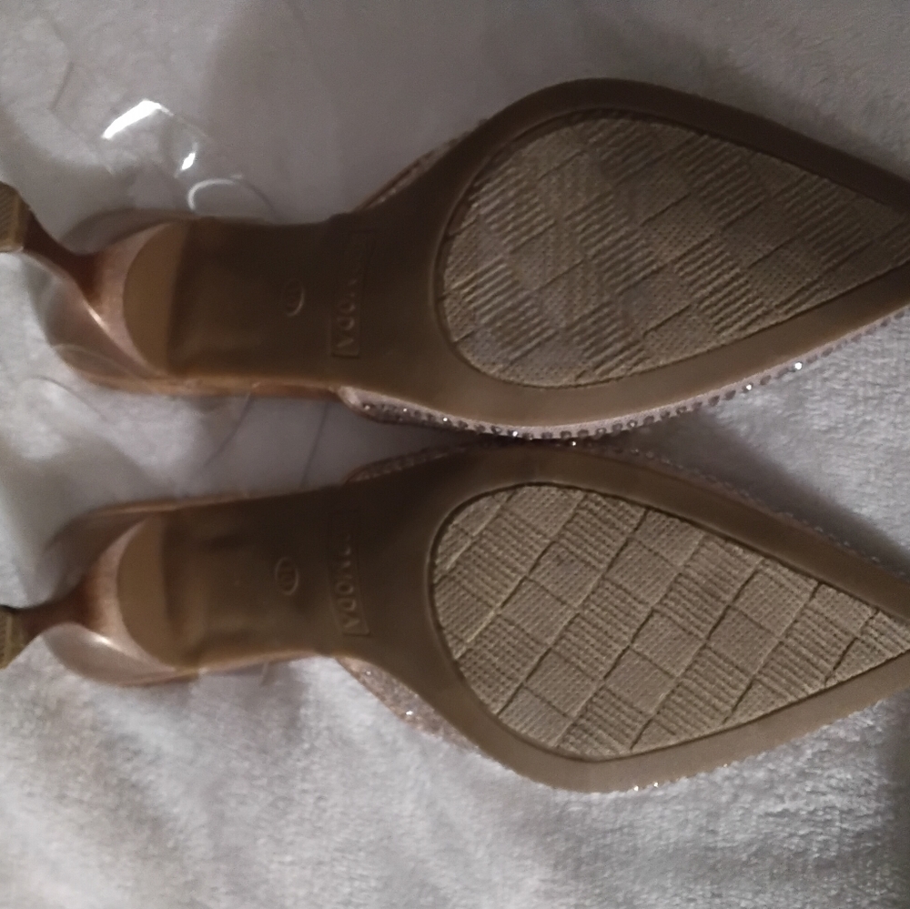 💖❤️Top Moda Women's Gold Embellished 4" Heels - Clear Plastic - Size 10 ❤️‍🩹🩷 - Picture 4 of 7